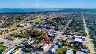 Building Photo - 223 W Main St