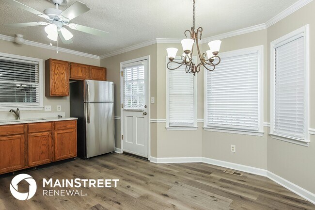 Foto del edificio - 1104 Buttercup Ln