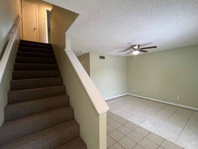 Foto del edificio - Southside Townhome