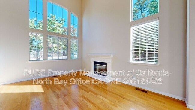 Building Photo - 3564 Lake Park Dr