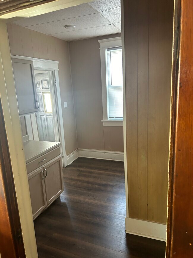 Building Photo - 33 S McKinley Ave
