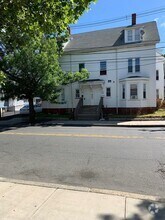 Building Photo - 135 Chestnut St