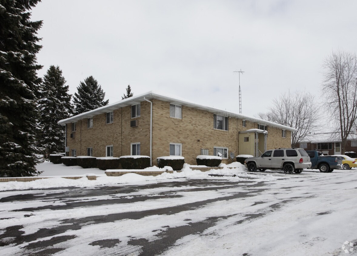 248 Kennedy St, Louisville, OH 44641 Apartments in Louisville, OH