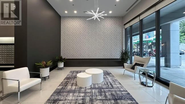 Building Photo - 25 Lower Simcoe St