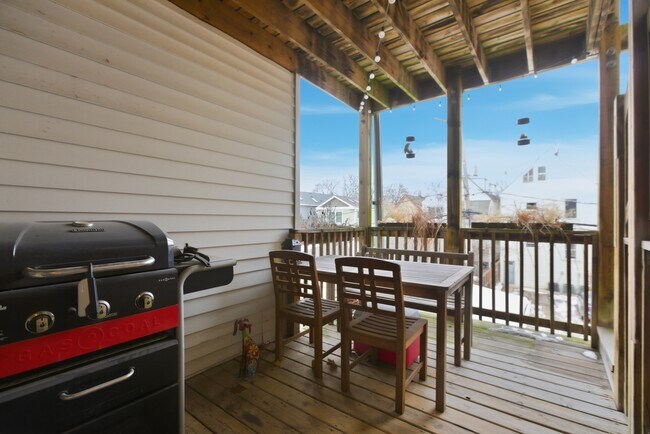 Foto del edificio - 1624 W Olive Ave