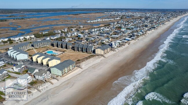 Building Photo - FURNISHED OFF-SEASON MONTHLY RENTAL NOW AV...