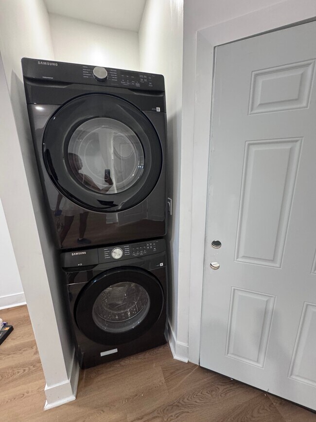 Foto del edificio - 647 N 16th St