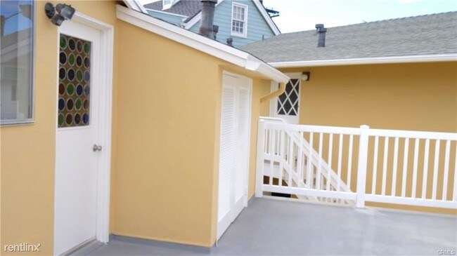 Building Photo - 3 br, 2 bath House - 319 Collins Ave