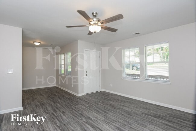 Foto del edificio - 3018 Amay James Ave