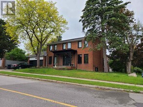 Building Photo - 22 Oakhurst Dr