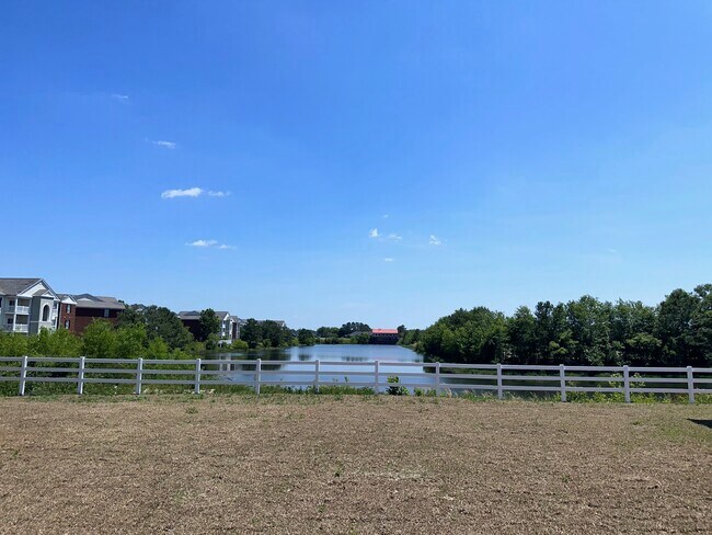 Foto del edificio - 2841-A Jubilee Dr