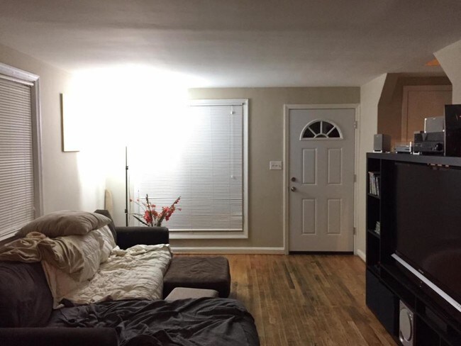 Foto del edificio - 7815 Saint Fabian Ln