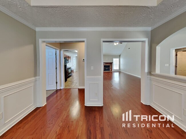 Building Photo - 3479 Melrose Dr