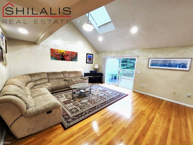 Foto del edificio - 3 br, 2 bath House - 143 Westview Dr
