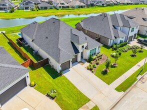 Building Photo - 25018 Pavonia Lake Ln