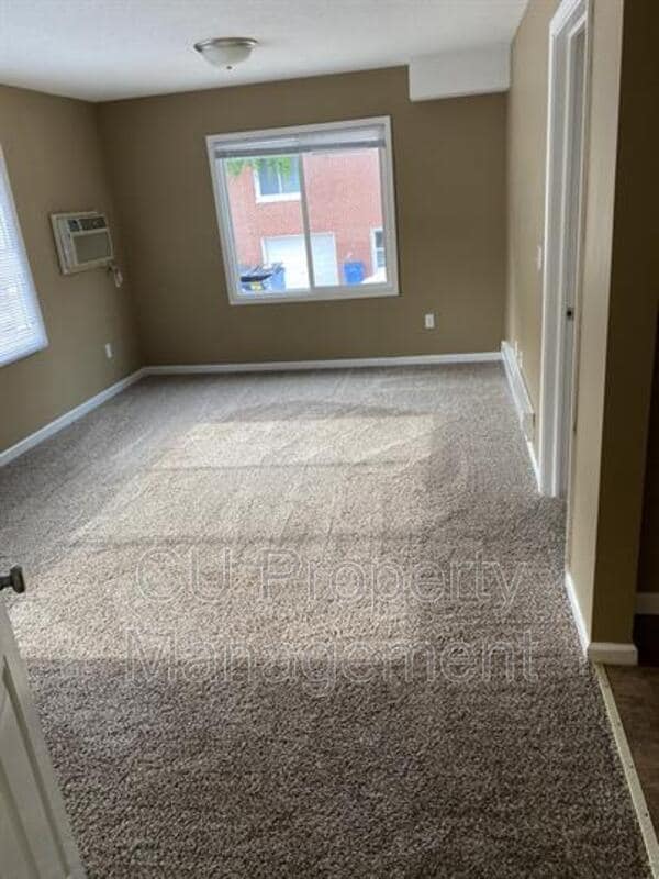 Building Photo - 709 W Church St