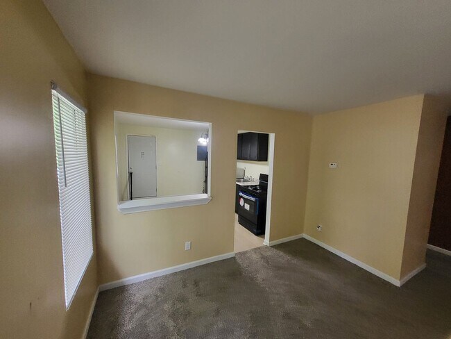 Foto del edificio - 3 bedroom home on Flint's North-east side