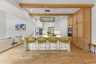 Building Photo - 7011 Nueces Dr