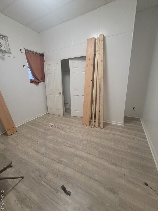 Foto del edificio - 3553 Holland Ave