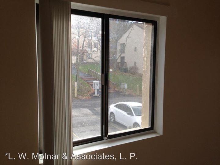 Foto principal - 920-970 E Maiden St