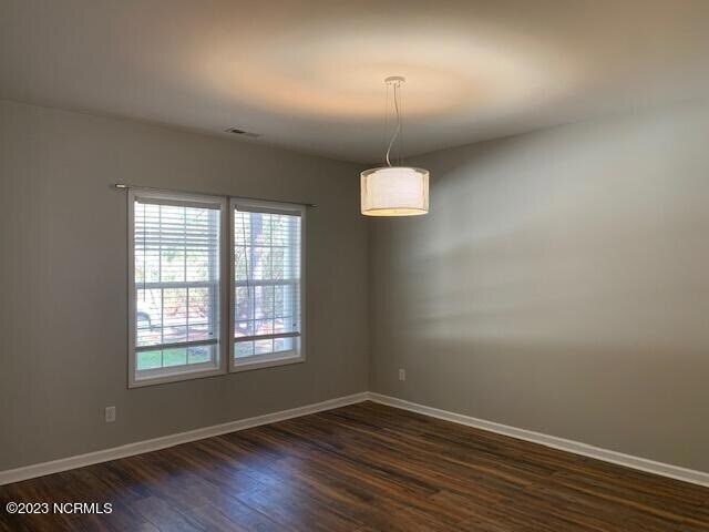 Building Photo - 862 Blue Bird Dr