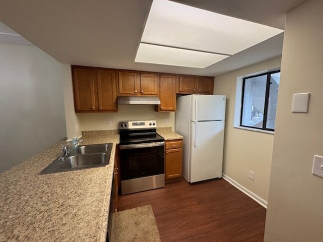Foto del edificio - Holly Tree Condominiums