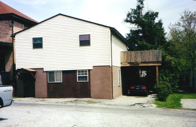 Primary Photo - 20 Lawn Ave