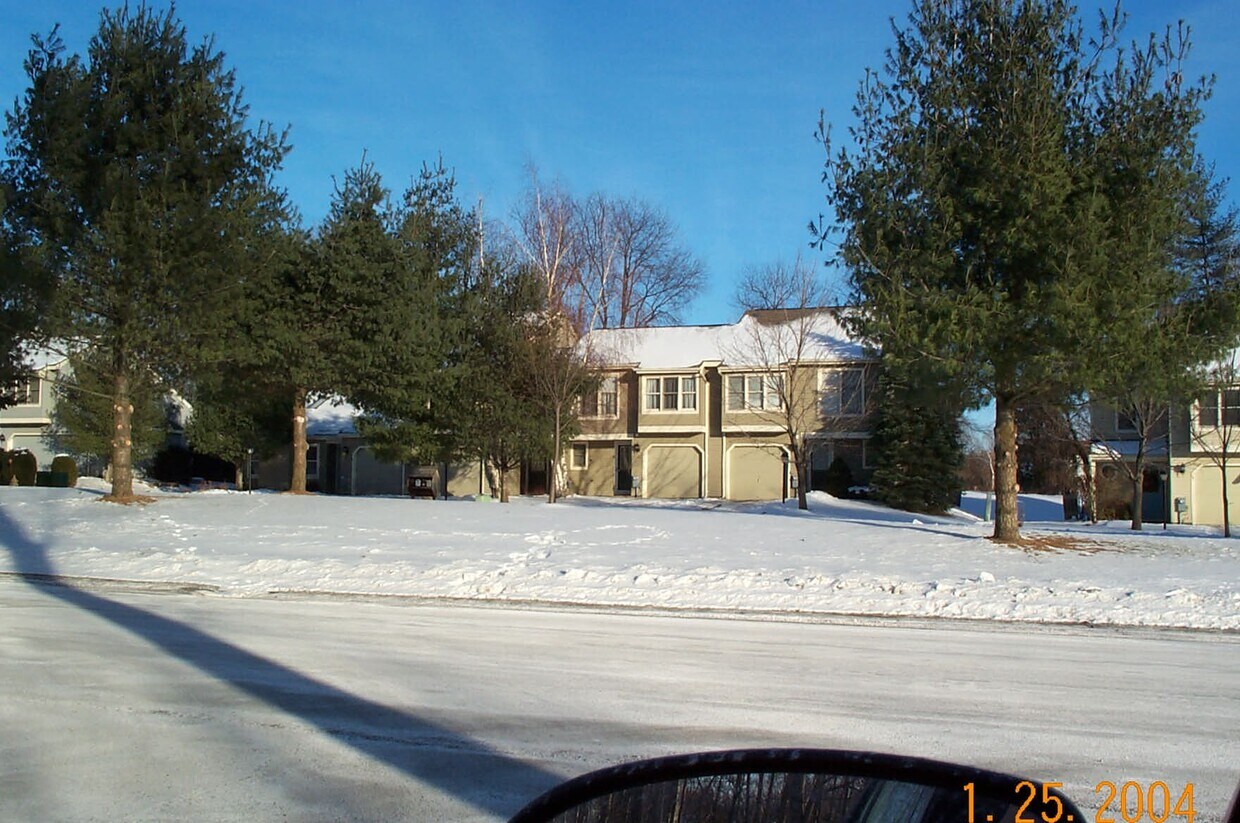 Foto principal - 10 Flintlock Ln