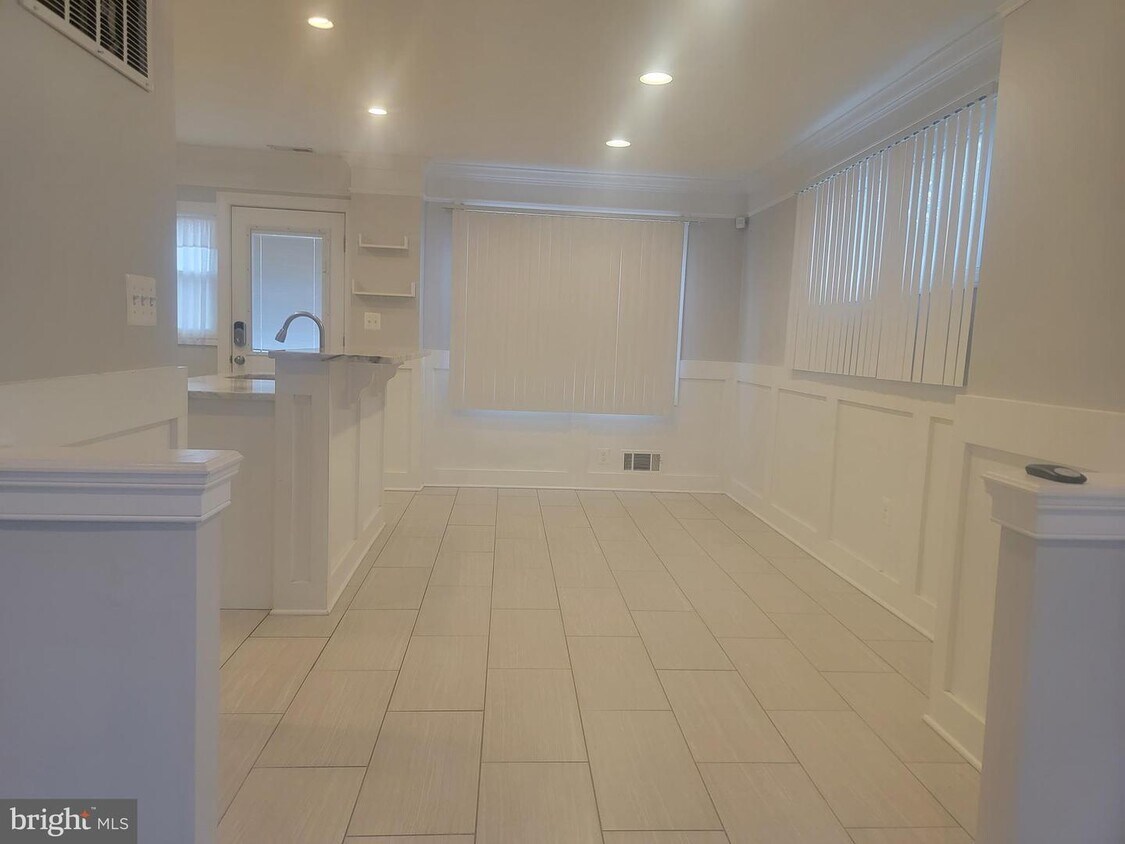 Foto principal - 8510 Harris Ave