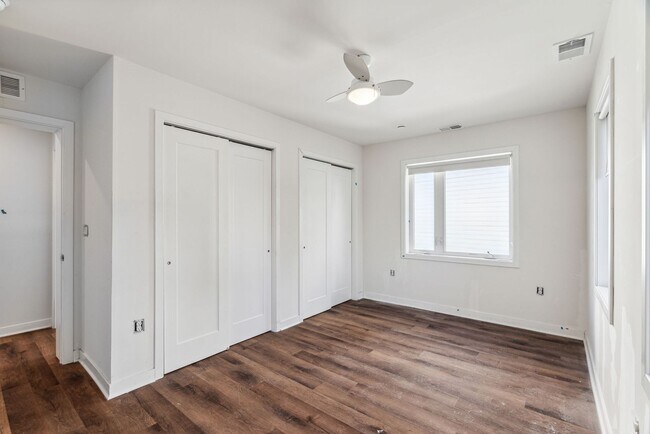 Interior Photo - Graduate Pointe