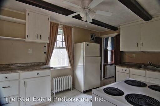 Building Photo - 1623 S Collegeville Rd