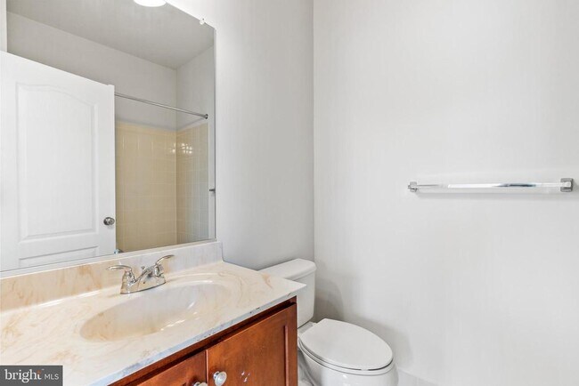 Foto del edificio - 43247 Loudoun Reserve Dr