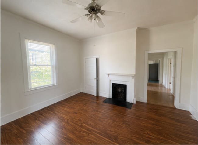 Building Photo - Charming Home Near Downtown Greer