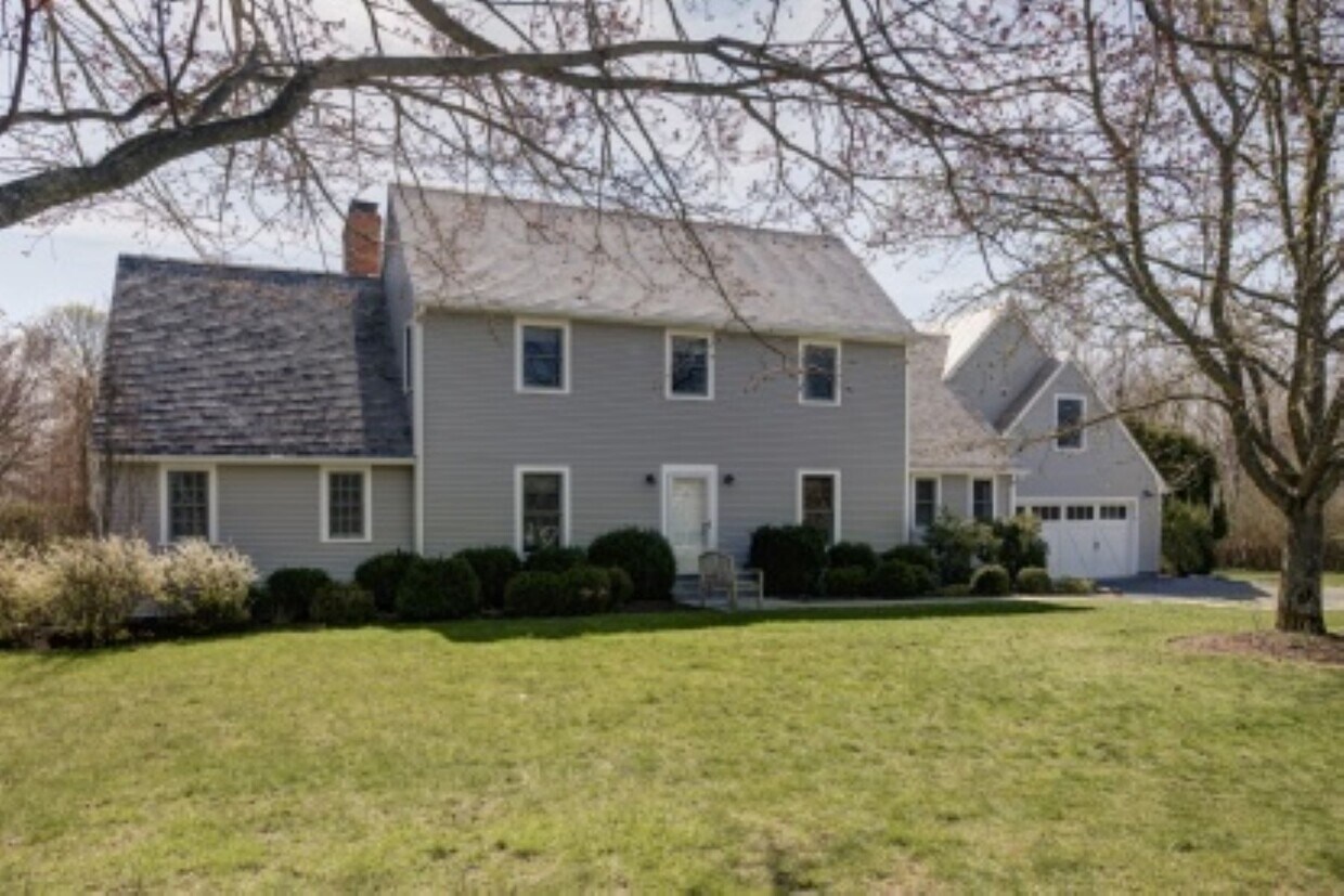 14 Aelfie's Way, Bridgehampton, NY 11932 House Rental in