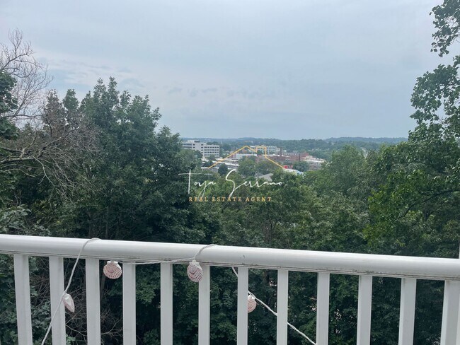 Foto del edificio - 47 Beech Glen St