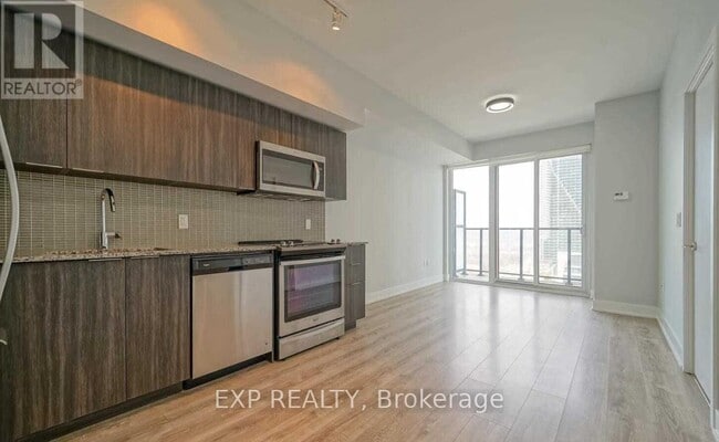 Building Photo - 30 Shore Breeze Dr