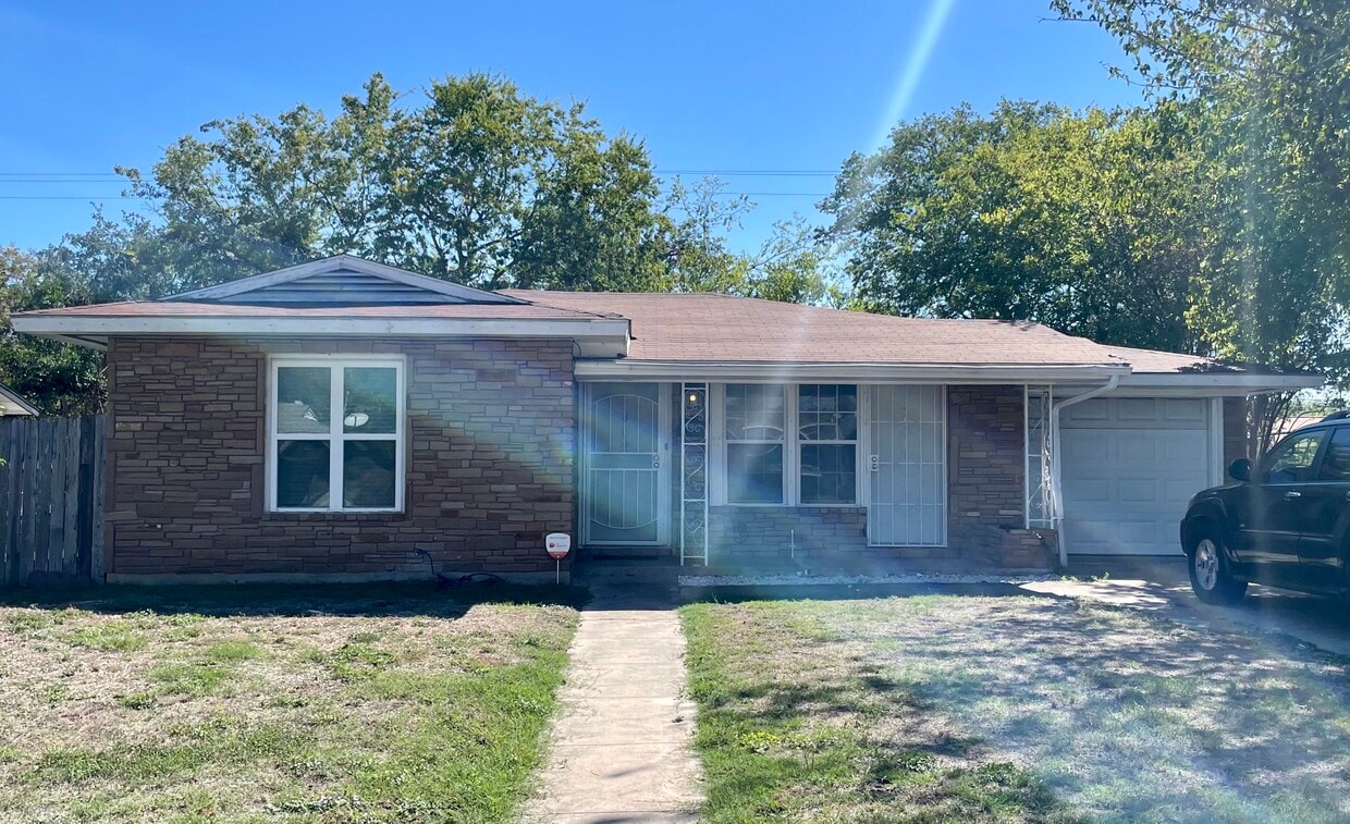 462 Trudell Dr Unit 1, San Antonio, TX 78213 Condo for Rent in San Antonio, TX