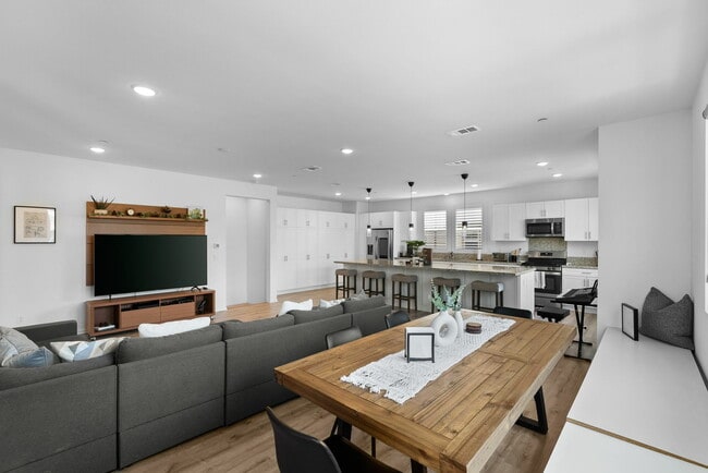 Building Photo - 5380 Calle Rockfish