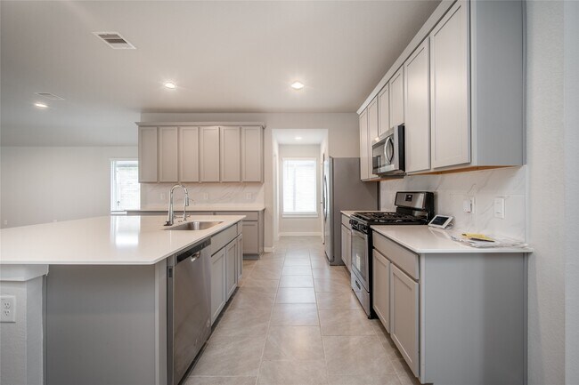 Foto del edificio - 29710 Wilkerson Ln