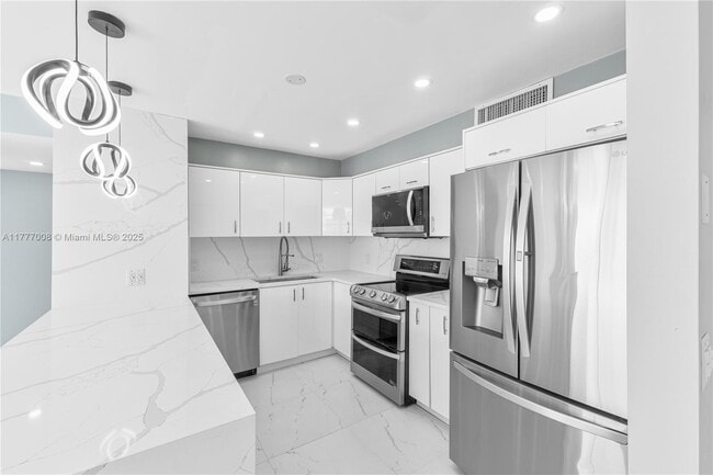 Building Photo - 2851 NE 183rd St