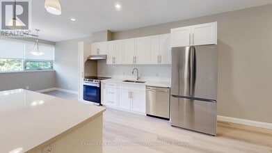 Building Photo - 2 Quebec St