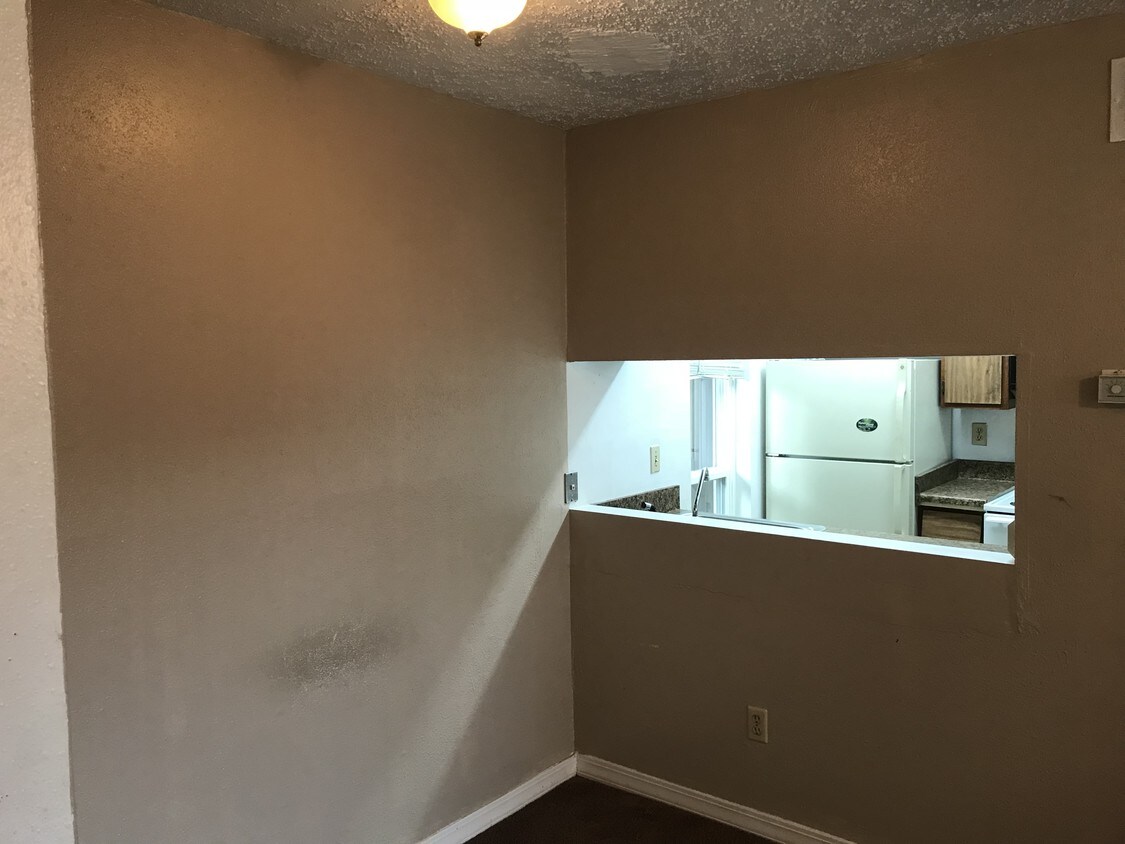 Building Photo - 4829 Zenith St