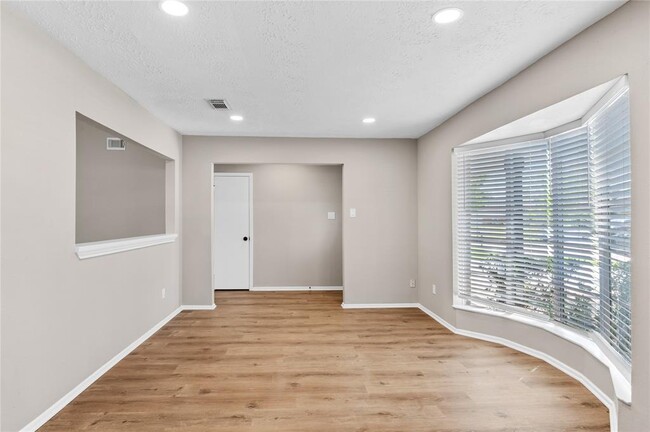 Building Photo - 3410 Acorn Way Ln