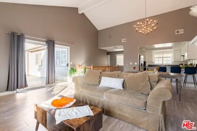 Foto del edificio - 2603 Vanderbilt Ln
