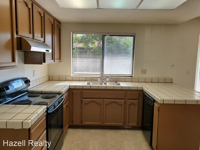 Building Photo - 3 br, 2 bath House - 2932 Candido Dr