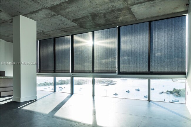 Foto del edificio - 7934 West Dr