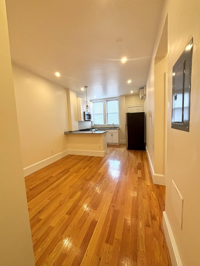 Building Photo - 5 Brown Terrace