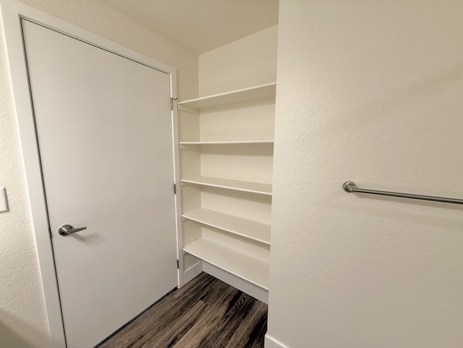 bathroom-storage-high-line-pointe-1x1-1281-212-torreys-peak-3-13-2026.JPG - High Line Pointe
