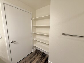 bathroom-storage-high-line-pointe-1x1-1281-212-torreys-peak-3-13-2026.JPG - High Line Pointe