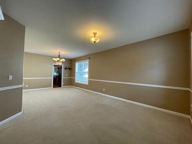 Foto del edificio - 5 Bed 2.5 Bath + a Den in Tigard/Bull Mountain - Solar Panels, Central A/C and More!